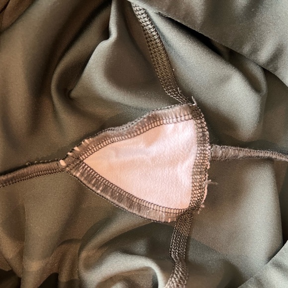 ALO Yoga Forest Green Performance Leggings - Picture 7 of 8